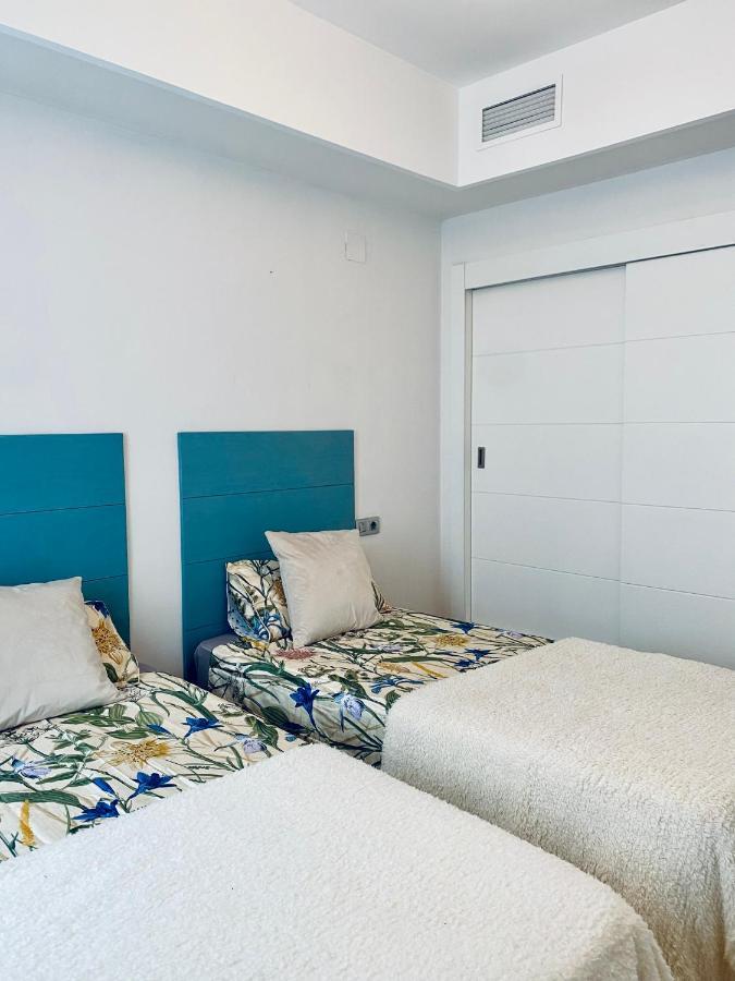 Sunshine Beach Front Complex, Wifi, Modern Casares Eksteriør billede